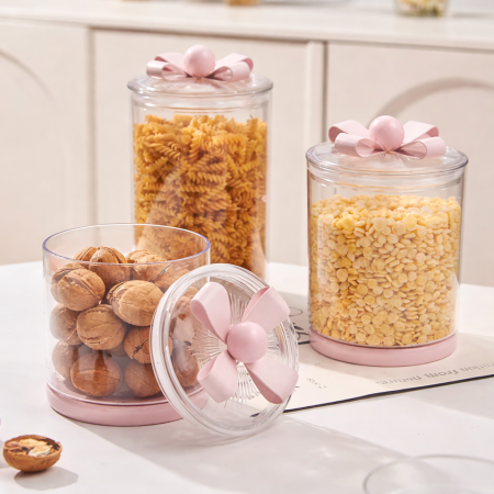 علب بلاستيك بغطاء محكم شكل ربطة