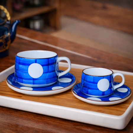 طقم فناجين بورسلان نقشة مربعات زرقاء