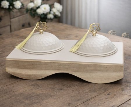 مضيفة فاخر 2 علب معدن قاعدة خشبية بيج