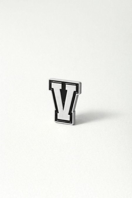 53. ستيكر جوال - حرف V