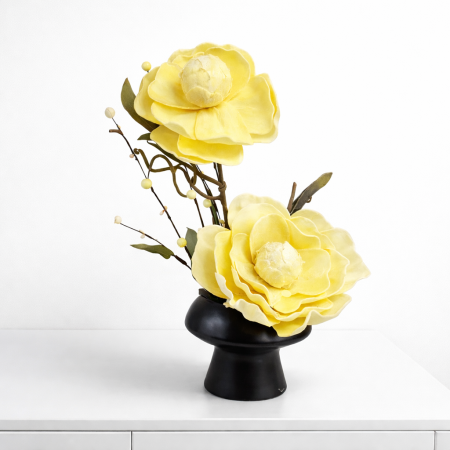 وردة راننكولس (Ranunculus) - لون أصفر فاتح